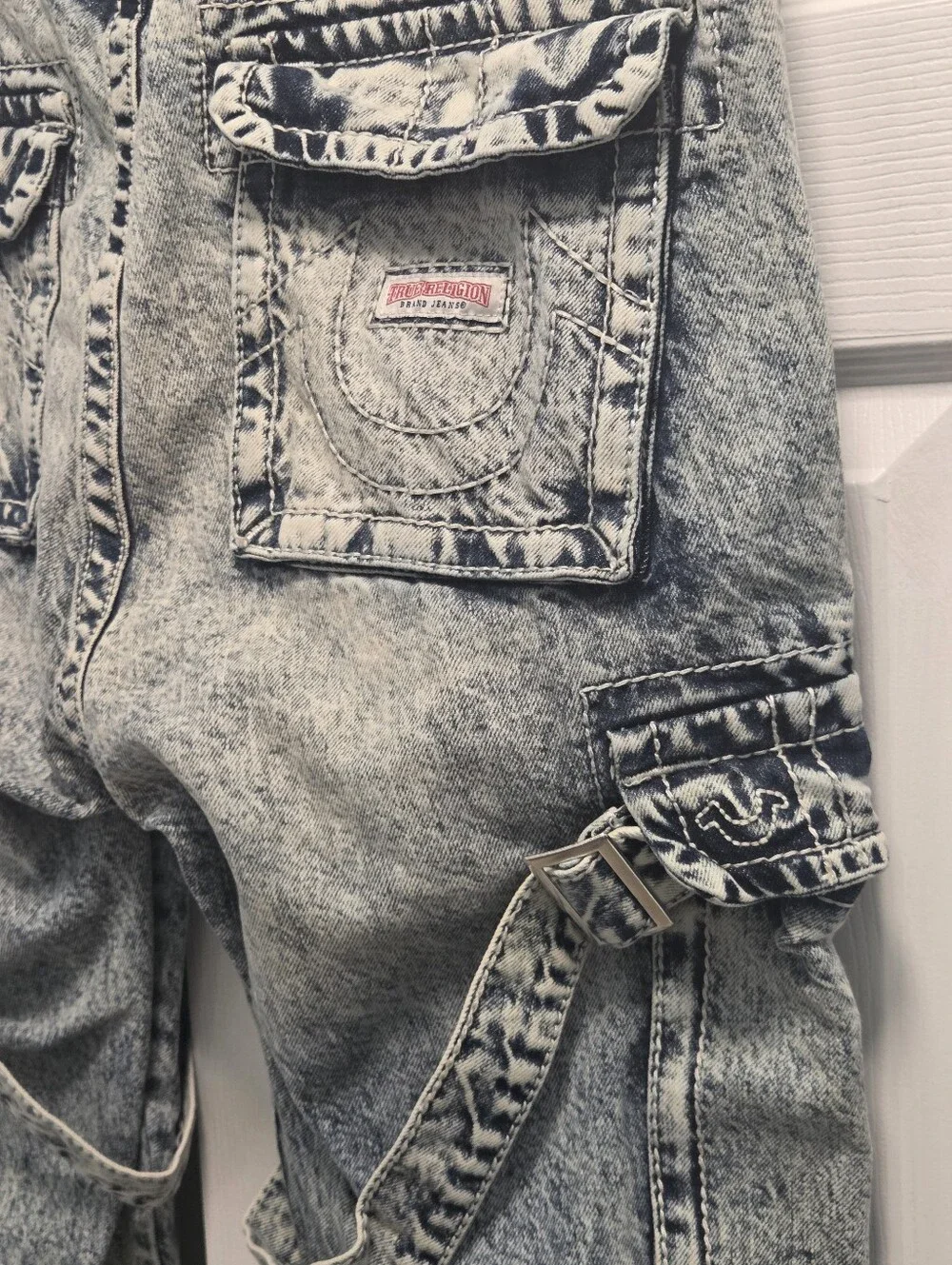 True Religion Acid Wash Strap Zip Cargo Baggy Jeans - Size 34 - 90s Style